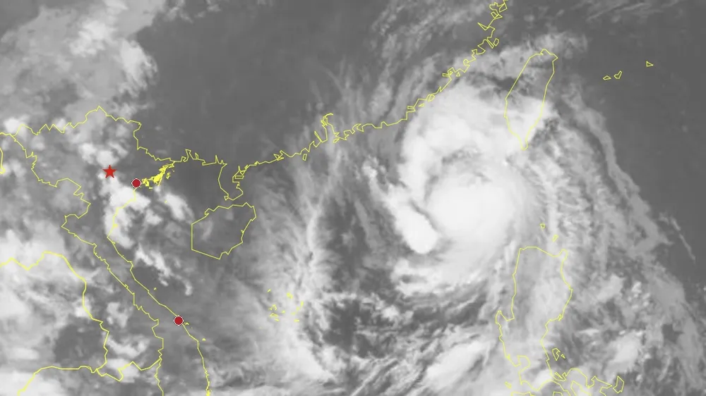 Bão NOUL vào Bắc Biển Đông, trở thành cơn bão số 2