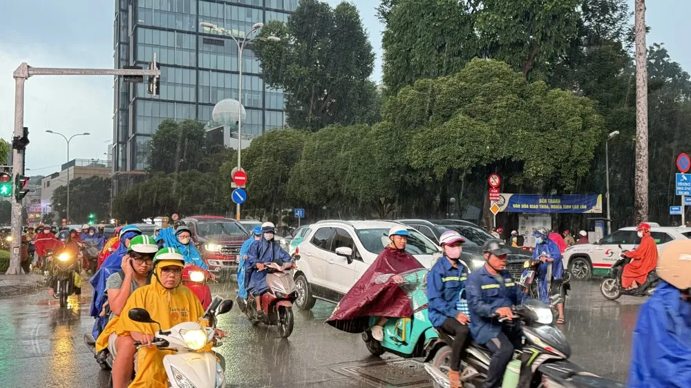 Ngày 30-9, Nam bộ mưa dông diện rộng