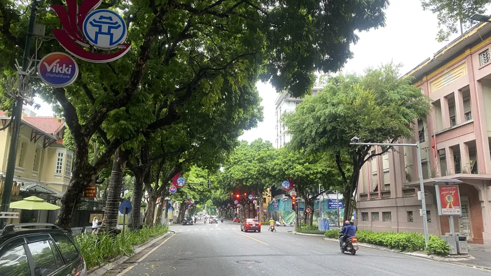 Hôm nay, TPHCM tiếp tục có mưa, triều cường sắp lên lại