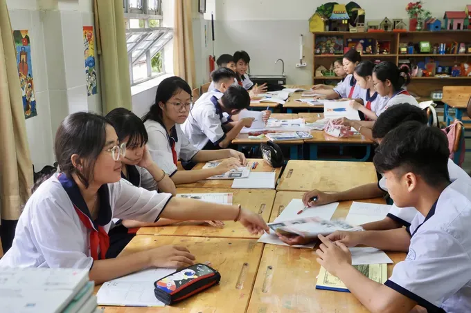 Podcast: Quy định mới về khen thưởng, kỷ luật học sinh: Tính nhân văn sẽ siết chặt kỷ cương trường học? 