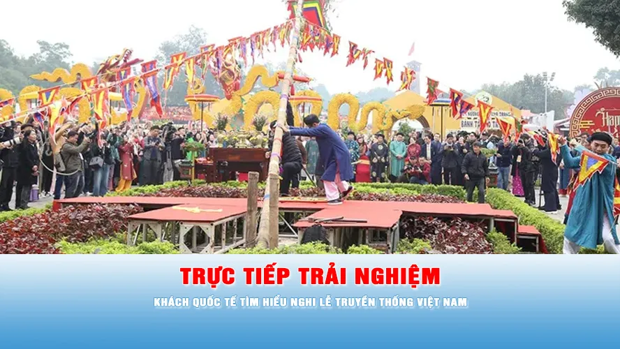 Podcast bản tin tối 10-2: Khách quốc tế trải nghiệm nghi lễ tết Việt