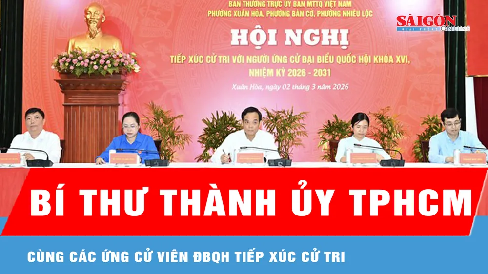 Bí thư Thành ủy TPHCM Trần Lưu Quang cùng các ứng cử viên ĐBQH tiếp xúc cử tri