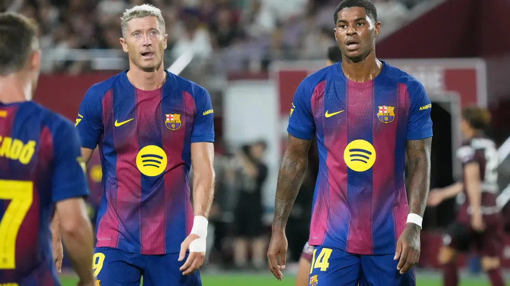 Barcelona với cuộc chiến giữa di sản và tương lai
