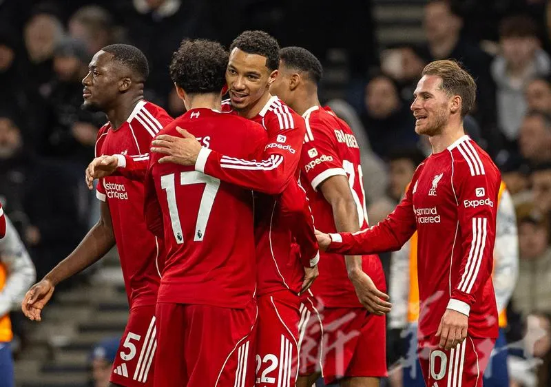 Liverpool có sức mạnh từ Anfield. Ảnh THX