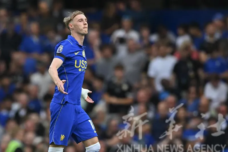 Cole Palmer nhận thẻ đỏ, Chelsea gục ngã trước Tottenham