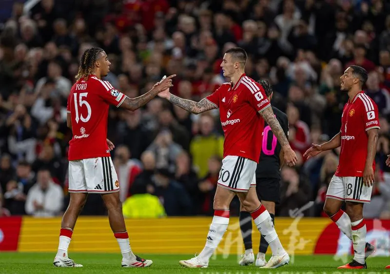 Man United đang lâm vào khủng hoảng. Ảnh: THX