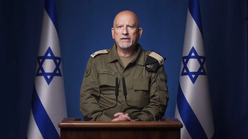 Người phát ngôn tiếng Ba Tư của IDF, Trung tá Kamal Penhasi. Ảnh: JERUSALEM POST 