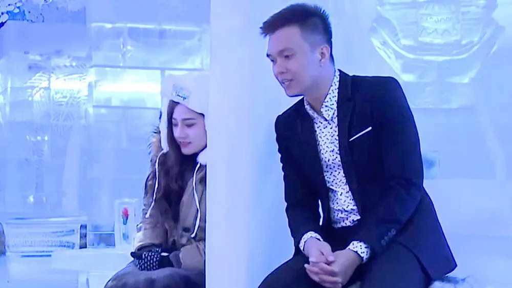  Từ truyền hình ra đời thực