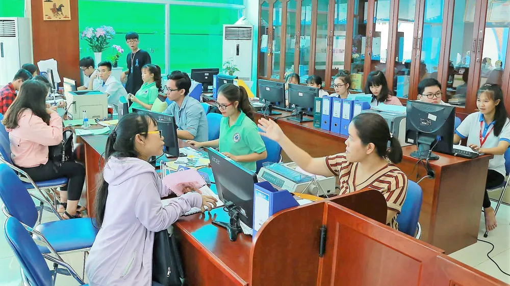 Trường ĐH Công nghiệp Thực phẩm TPHCM điểm chuẩn từ 20 - 24,75