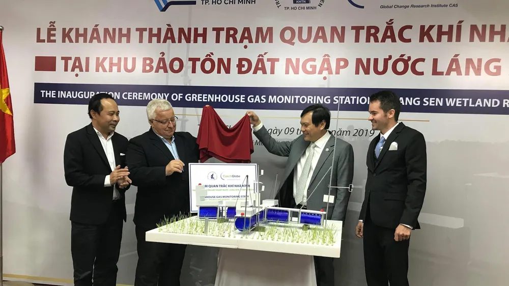 Khánh thành trạm quan trắc khí nhà kính theo chuẩn Châu Âu
