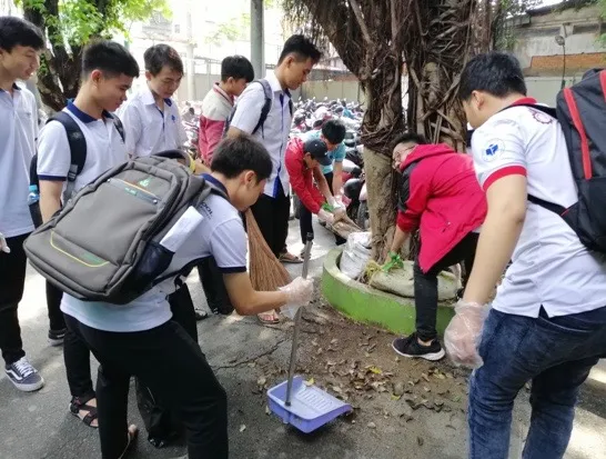 Gần 1.000 sinh viên hưởng ứng chương trình nói không với ly, ống hút nhựa 