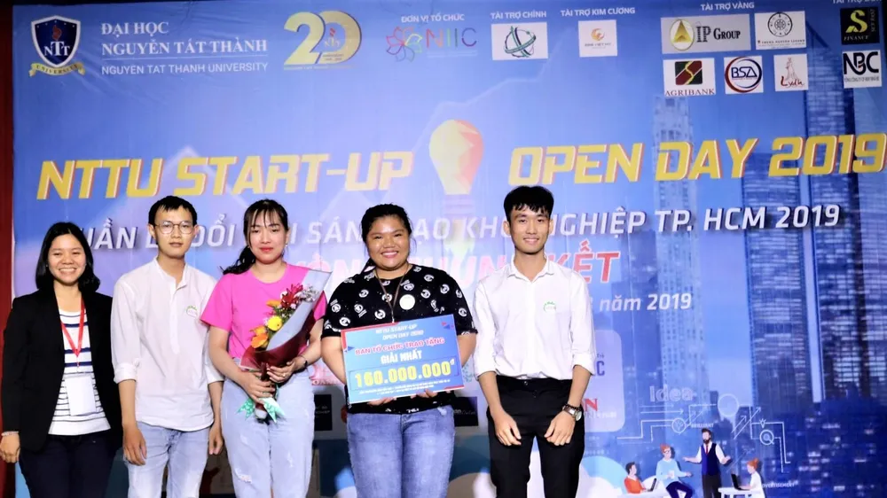 Sinh viên Trường ĐH Nguyễn Tất Thành giành giải nhất cuộc thi Ý tưởng khởi nghiệp sáng tạo 2019