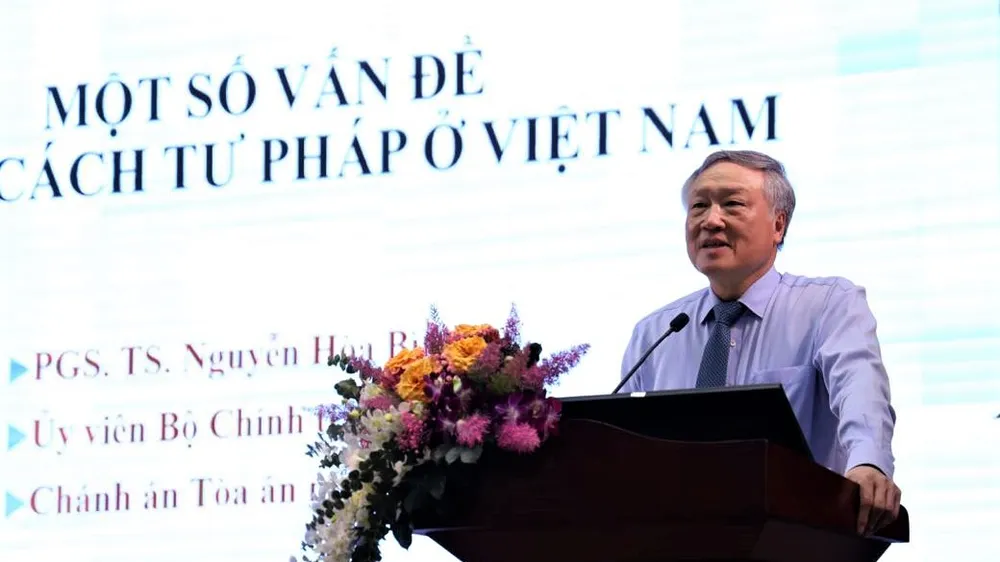 Chánh án Tòa án nhân dân Tối cao nói chuyện với sinh viên, giảng viên ĐH Quốc gia TPHCM