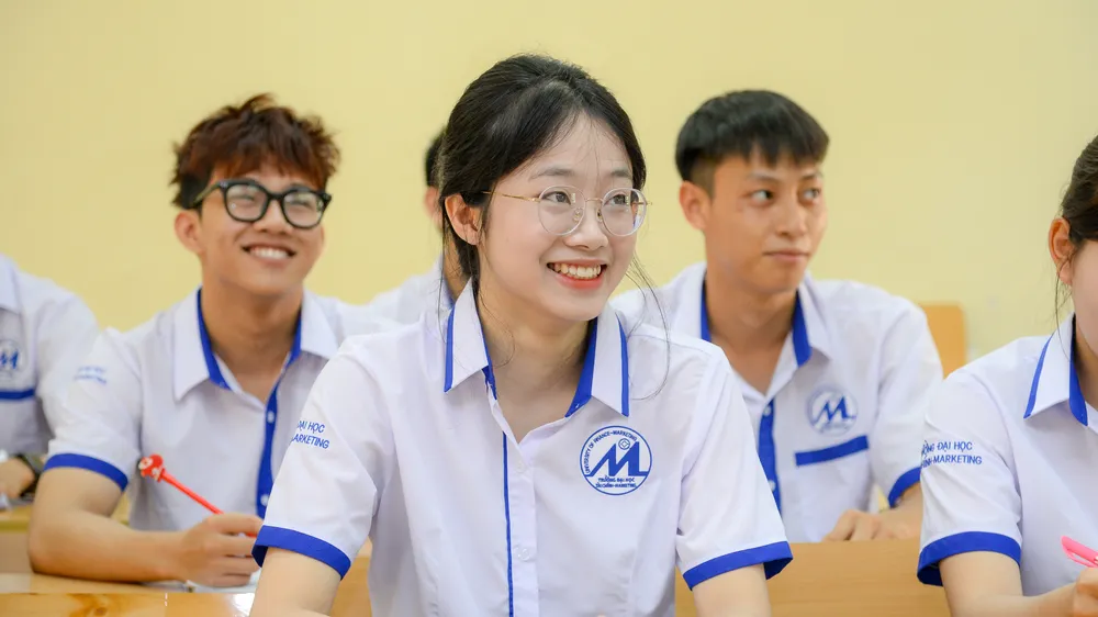 Sinh viên Trường ĐH Tài chính Marketing TPHCM trong giờ học lý thuyết.