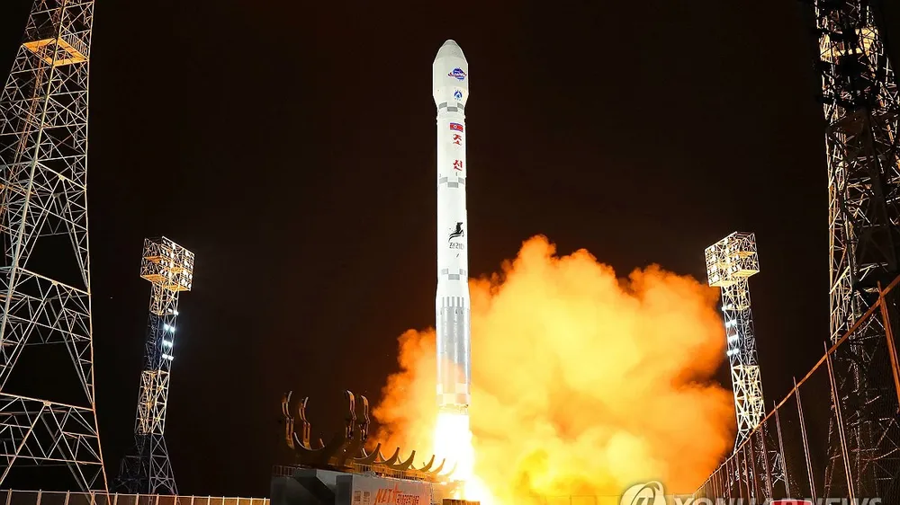 Vệ tinh do thám Malligyong-1. Ảnh: KCNA