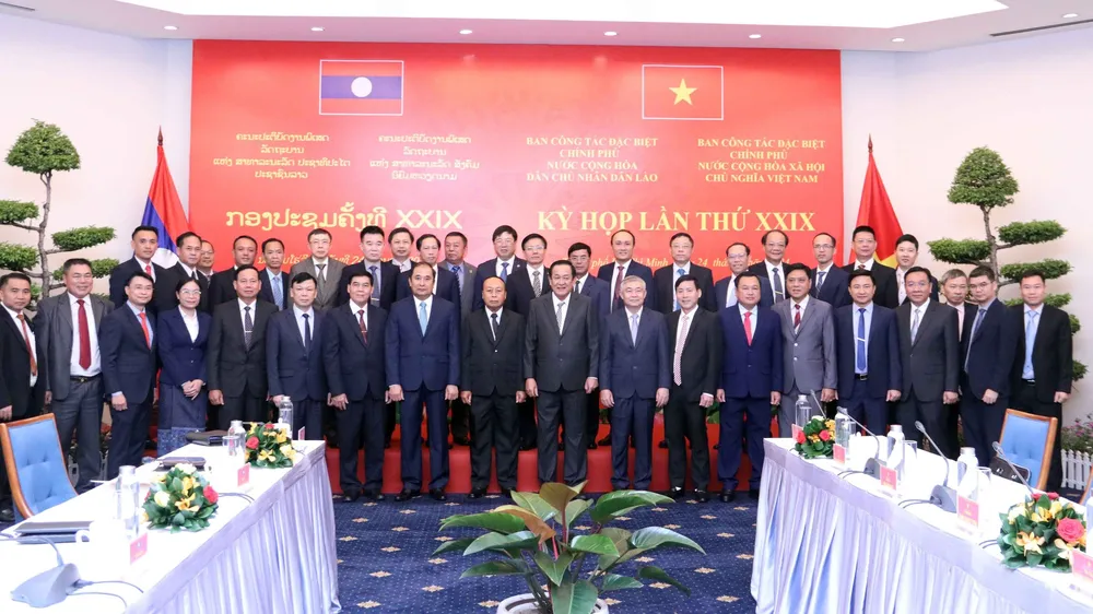 Ban Công tác đặc biệt Chính phủ Việt Nam và Ban Công tác đặc biệt Chính phủ Lào tham gia kỳ họp. Ảnh: XUÂN KHU 