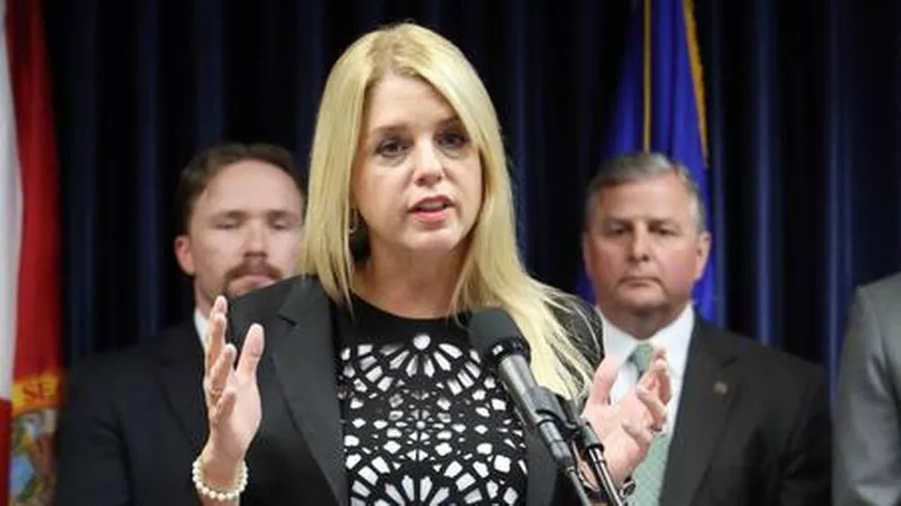 Bà Pam Bondi. Ảnh: EL NUEVO HERALD