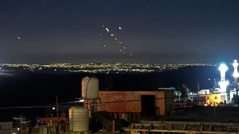 Tên lửa Iran không kích căn cứ của Mỹ ở Jordan. Ảnh: PRESS TV