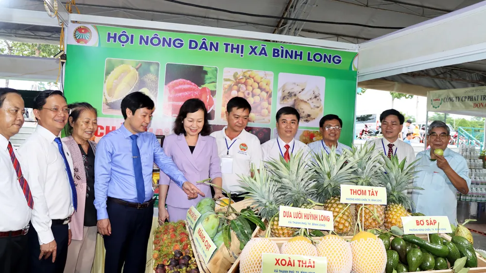 Hơn 400 gian hàng tham gia Hội chợ trái cây và hàng nông sản tỉnh Bình Phước