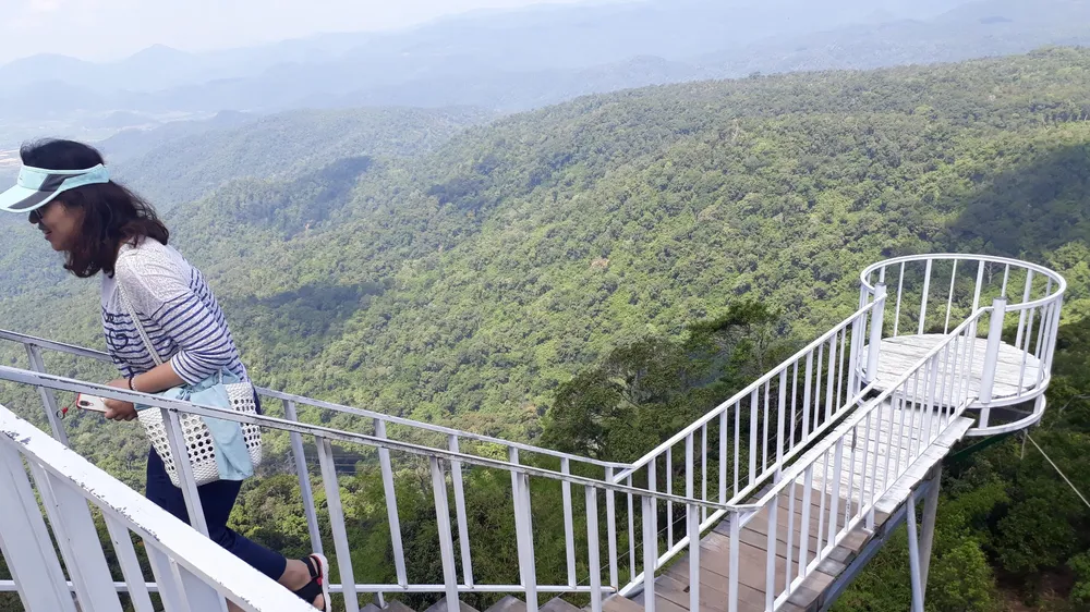  Cưỡng chế, tháo dỡ các công trình vi phạm trên khu vực đèo Đại Ninh