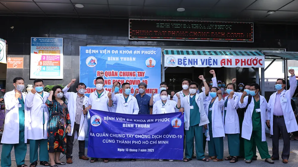 14 y, bác sĩ của tỉnh Bình Thuận lên đường hỗ trợ TPHCM chống dịch.