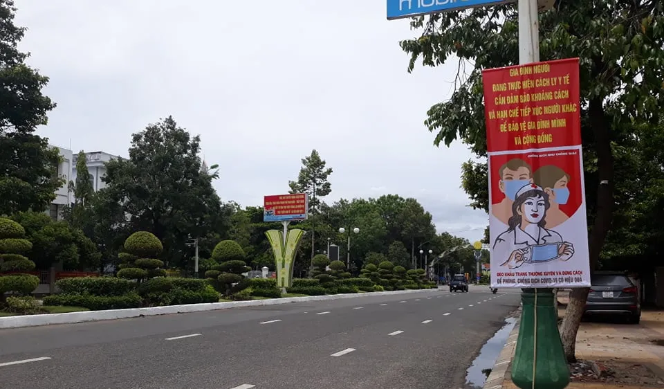 Sau khi áp dụng Chỉ thị 16 để phòng, chống dịch Covid-19, người dân TP Phan Rang - Tháp Chàm muốn ra đường trong trường hợp cấp thiết phải có giấy xác nhận của địa phương.