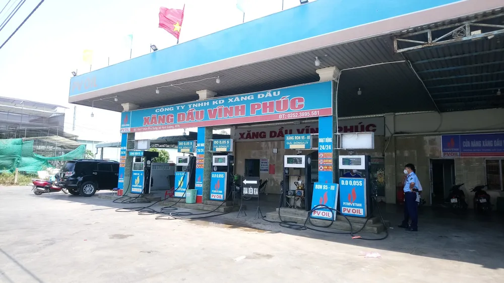 Bình Thuận: Phạt 15 triệu đồng đối với chủ cây xăng bán "nhỏ giọt"