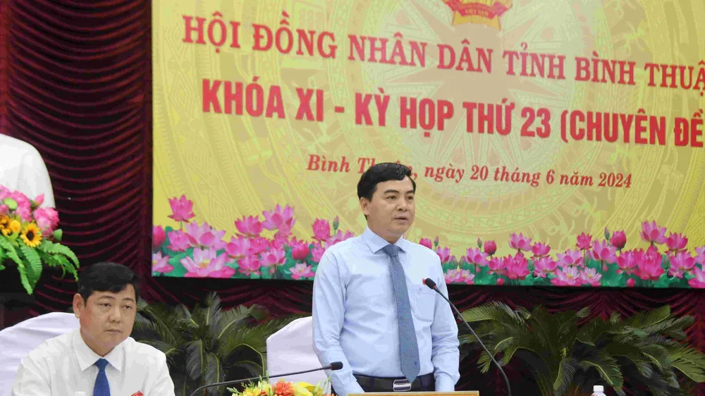 Ông Nguyễn Hoài Anh, Bí thư Tỉnh ủy, Chủ tịch HĐND tỉnh Bình Thuận chủ trì kỳ họp