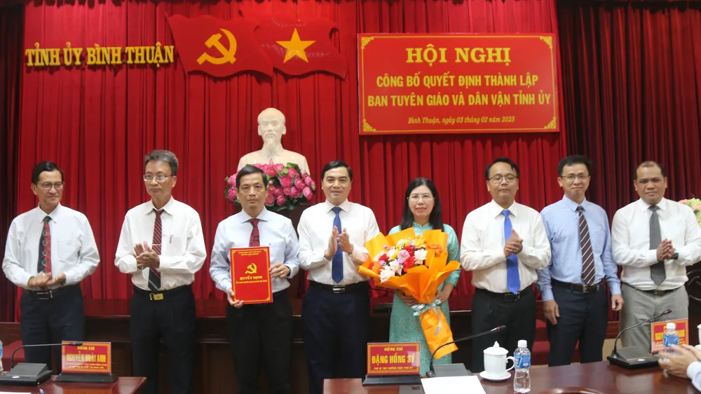 Hai cơ quan đầu tiên của tỉnh Bình Thuận chính thức hợp nhất