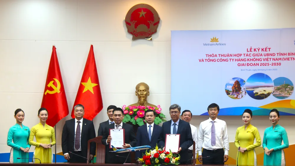 UBND tỉnh Bình Thuận và Tổng Công ty Hàng không Việt Nam (Vietnam Airlines) đã ký kết thỏa thuận hợp tác toàn diện