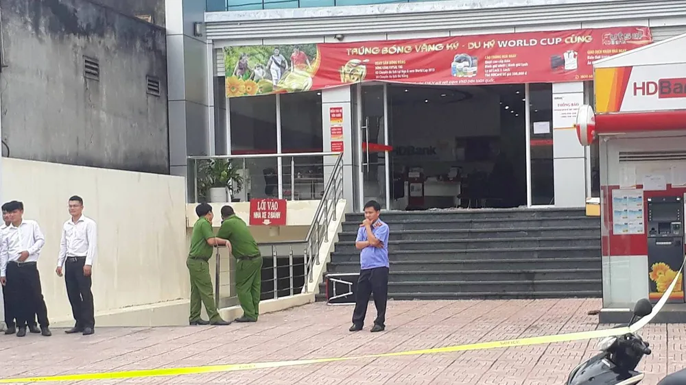 Công an phong tỏa hiện trường vụ việc.