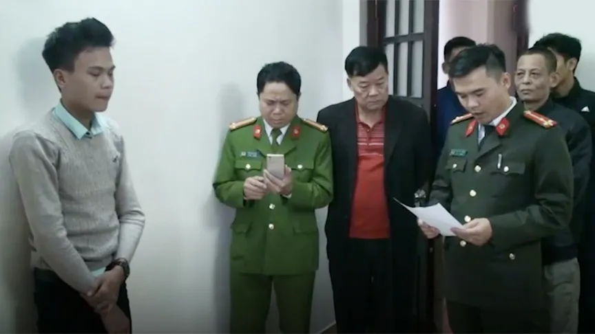 VIDEO: Triệt phá đường dây mua bán hóa đơn khống gần 600 tỷ đồng