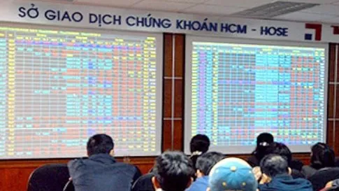 VN-Index tiến sát 950 điểm, USD ngân hàng niêm yết sát giá trần