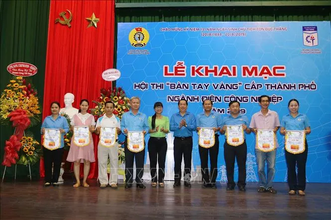 Khai mạc Hội thi Bàn tay vàng ngành điện công nghiệp