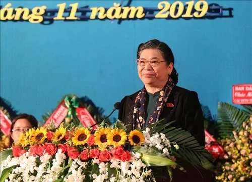 Phó Chủ tịch Thường trực Quốc hội Tòng Thị Phóng phát biểu tại Đại hội. Ảnh: TTXVN
