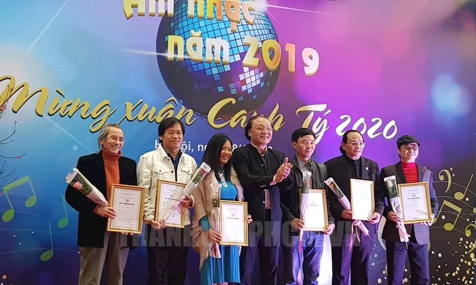 Tôn vinh các tác phẩm âm nhạc