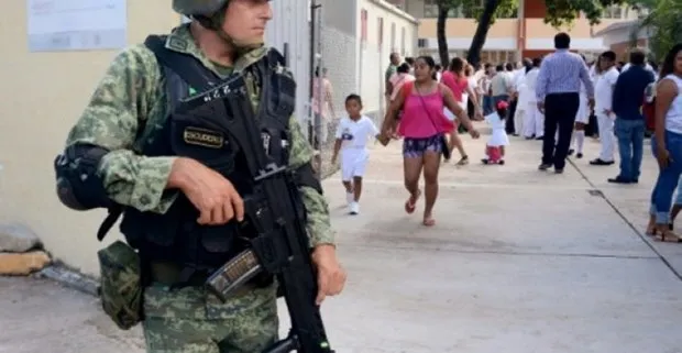 Mexico triển khai quân đội trên đường phố