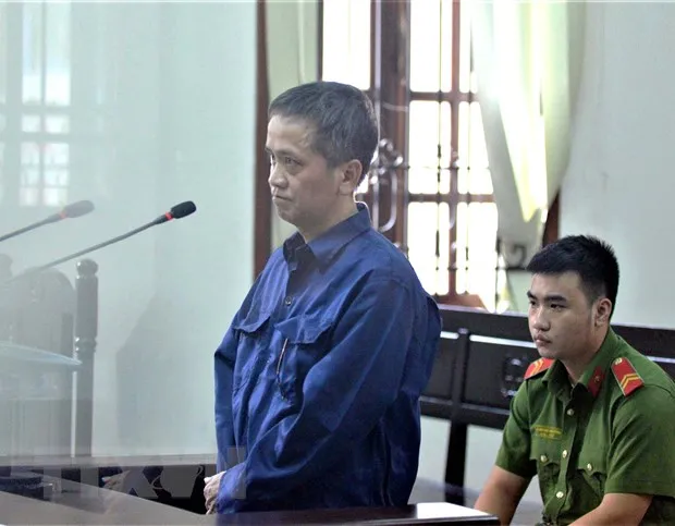 4 năm 6 tháng tù cho nguyên cán bộ Trung tâm hỗ trợ xã hội dâm ô trẻ em