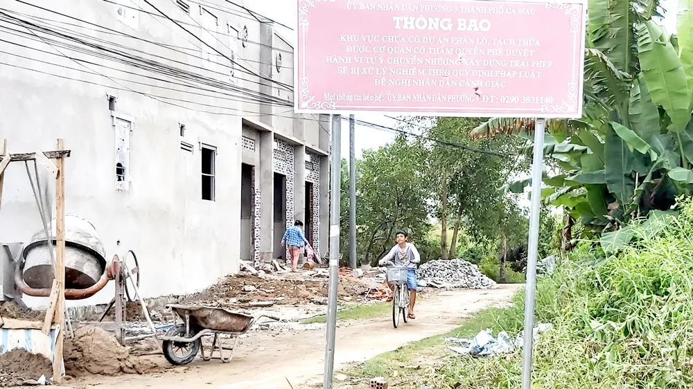 Một khu dân cư tự phát ở TP Cà Mau thiếu hạ tầng kỹ thuật