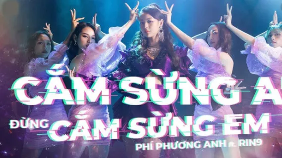 Cứ cầm mic là thành ca sĩ?