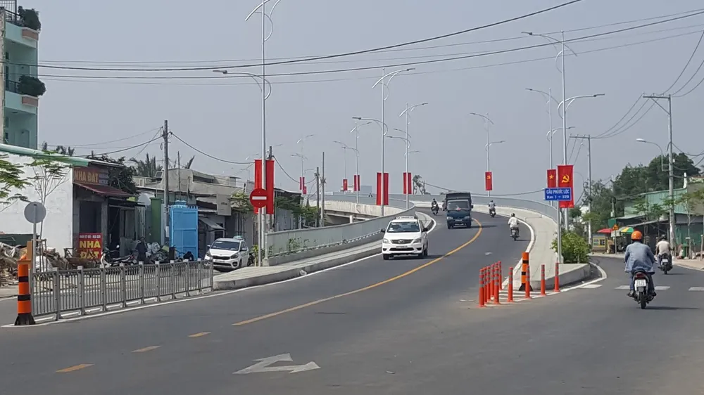 Cây cầu nối những niềm vui