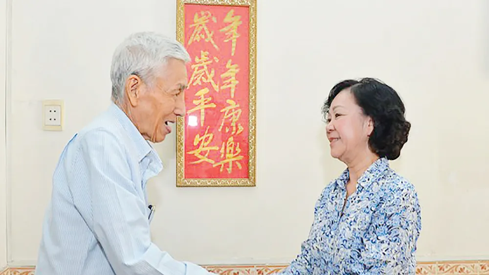 Nhớ một cán bộ người Hoa nói ít làm nhiều