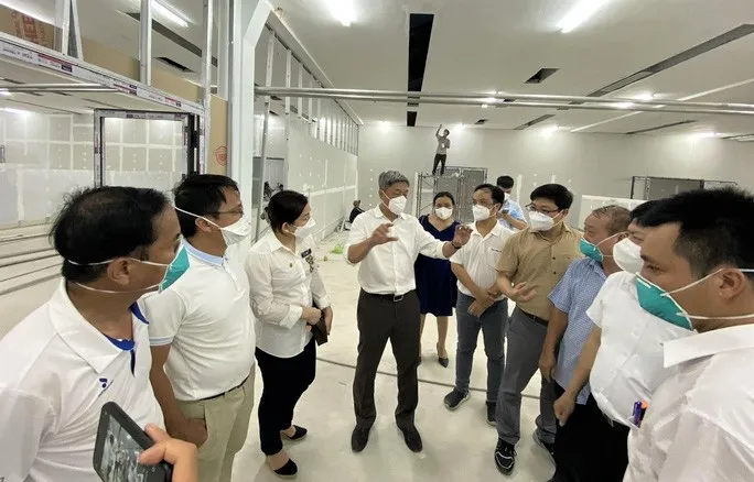 Khẩn trương hoàn thành các trung tâm hồi sức tích cực tại TPHCM, tiếp sức cho các y, bác sĩ chống dịch