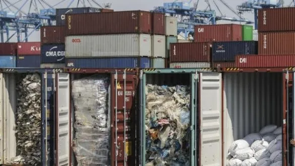 Tunisia chuyển trả Italy hàng trăm container rác nhập lậu