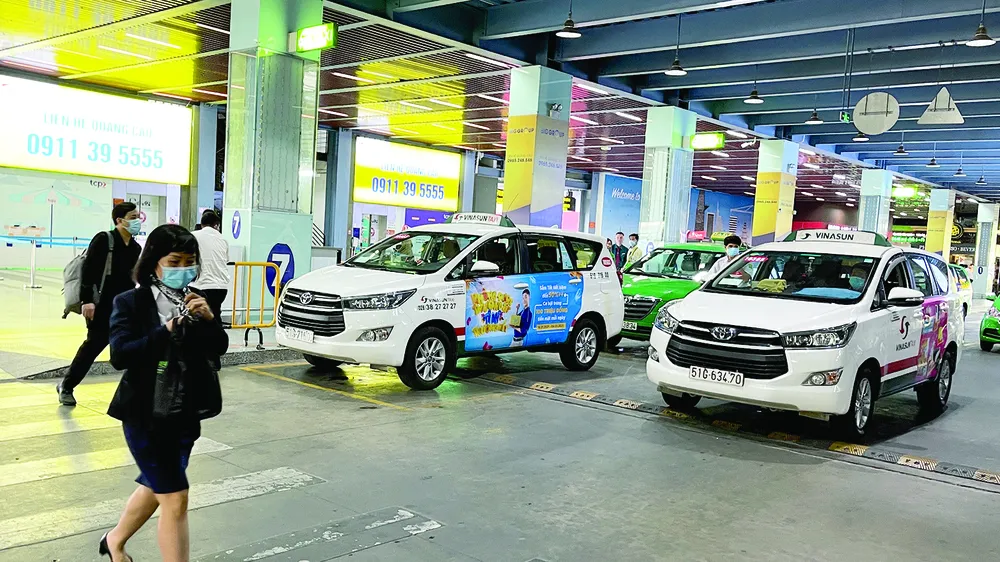 Lợi, hại khi còn một loại taxi