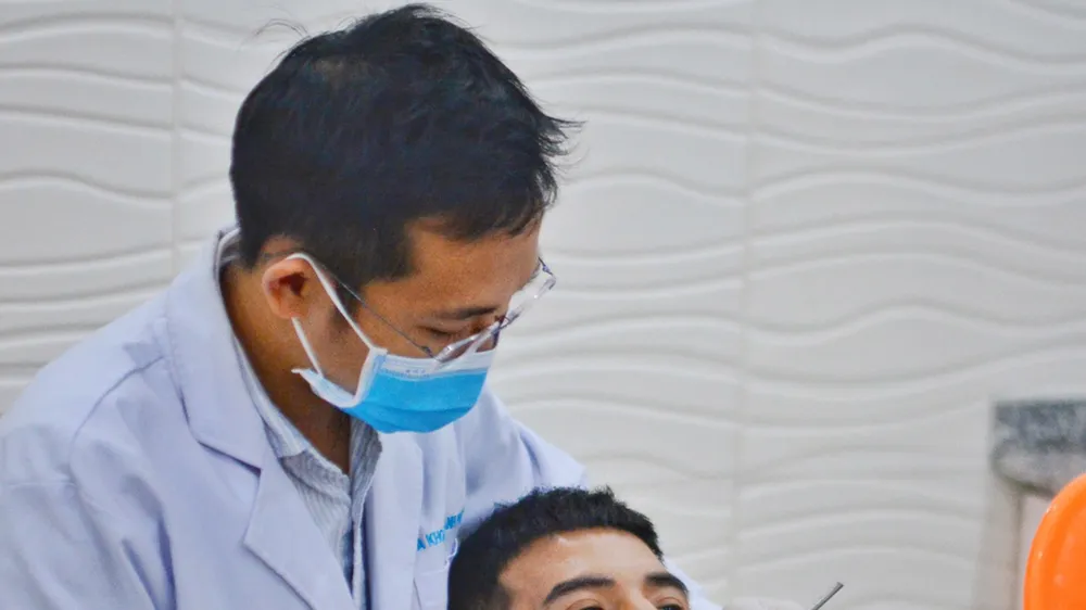 Không xem nhẹ bệnh răng miệng