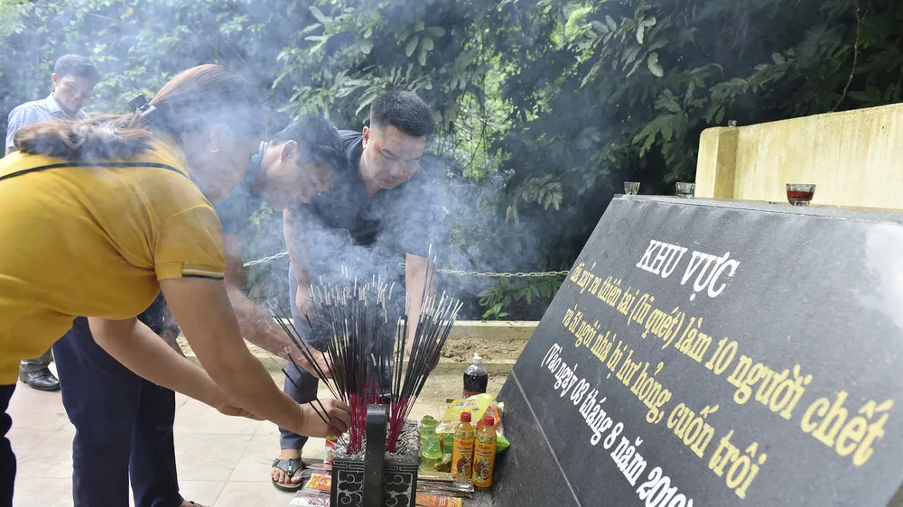 Hồi sinh trên những vùng lũ quét