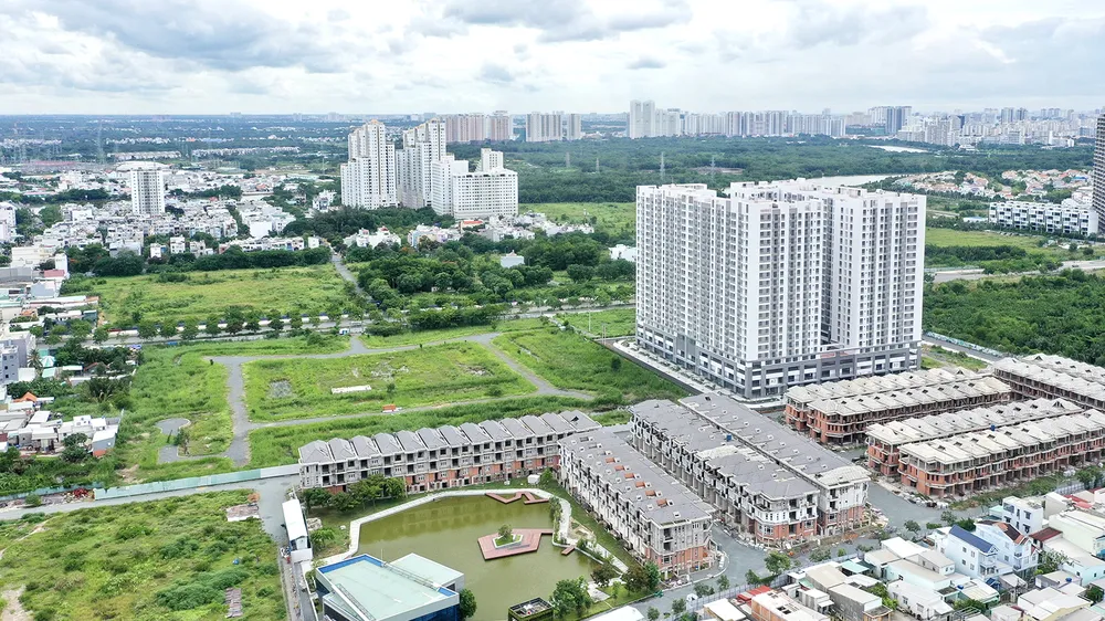 Nút thắt pháp lý đất công xen cài