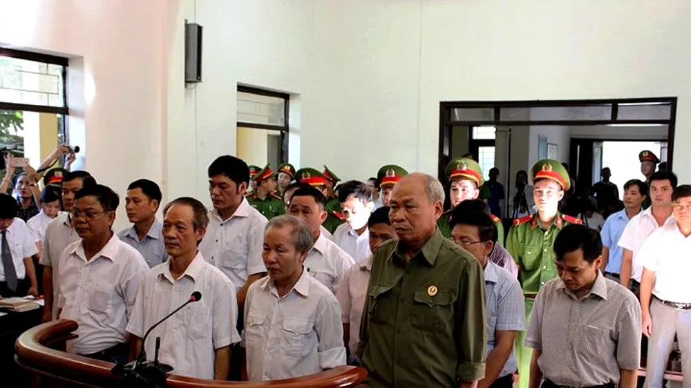 Xét xử 14 bị cáo liên quan vụ đất Đồng Tâm: Đề nghị mức án cao nhất 7-8 năm tù