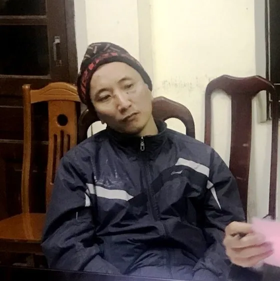 Bắt tại chỗ kẻ dùng súng cướp ngân hàng